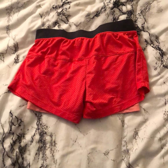 Nike running short - Picture 2 of 4